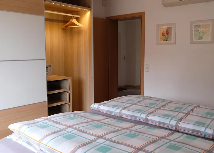 Kiefer アパート バート・クロツィンゲン